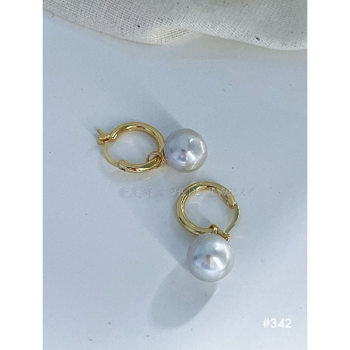 Freshwater Baroque Pearl Earrings/ Minimalist Pearl Earrings