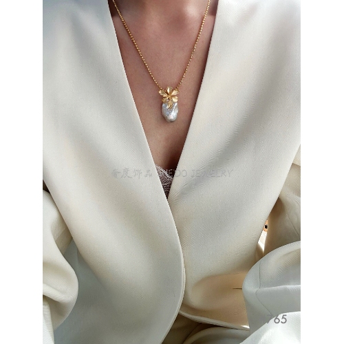 Holiday Jewelry Etiquette: The Ultimate Guide to Styling Pearls for Christmas & New Year 2026